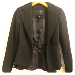 Black bebe fitted flare back blazer
